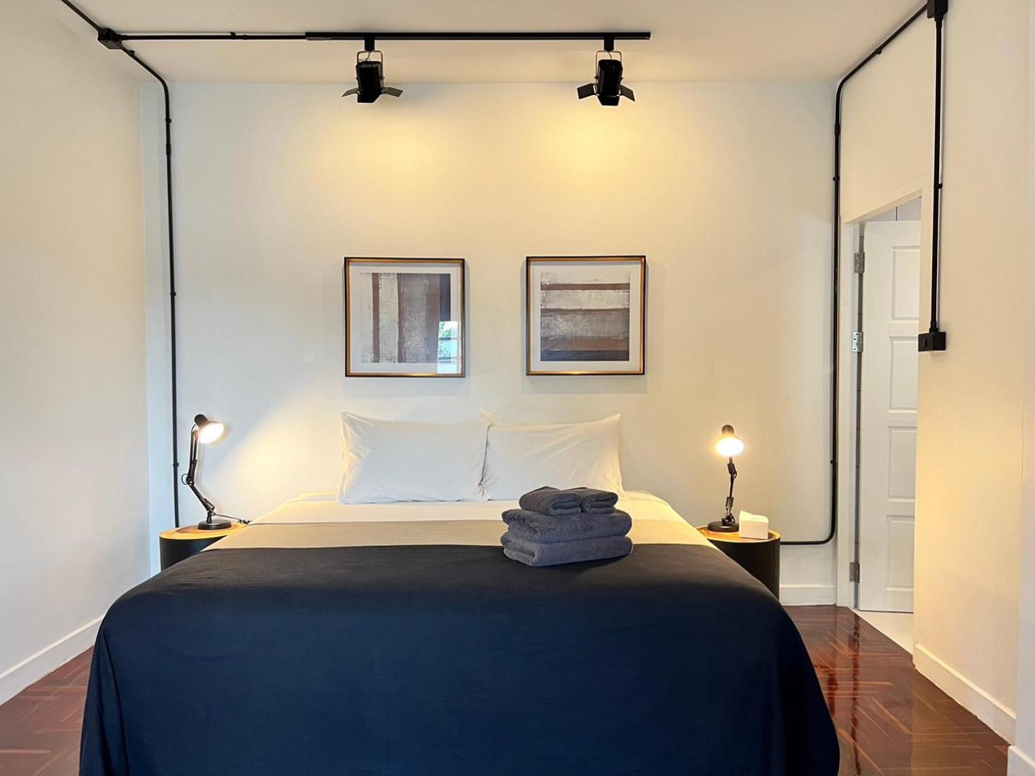 Mini-Me Hubs, Charm Suites & Pool In Old City Chiang Mai Exterior photo